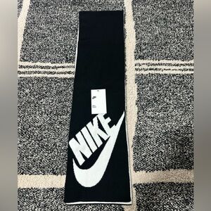 Nike Classic Sport Double Layer Knit Unisex Swoosh Logo Scarf Black White NWT